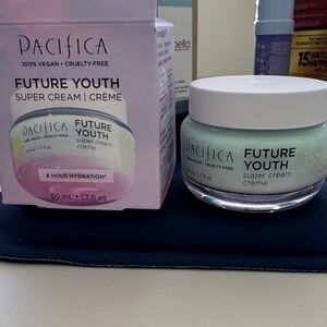 Pacifica Future Youth Super Cream - NWT